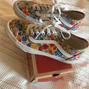 Vans Old Skool Tapered Floral Sneakers